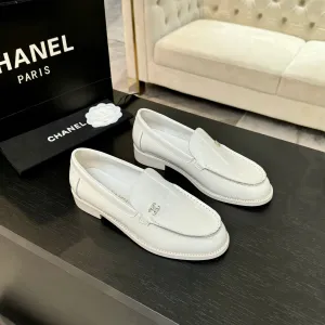 CC 25C Moccasins Ivory Patent Leather
