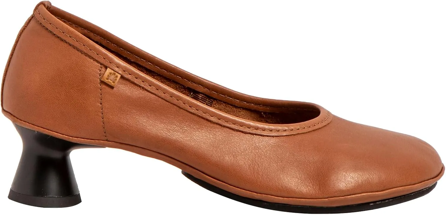 El Naturalista Women's Closed-Toe Pumps Platform