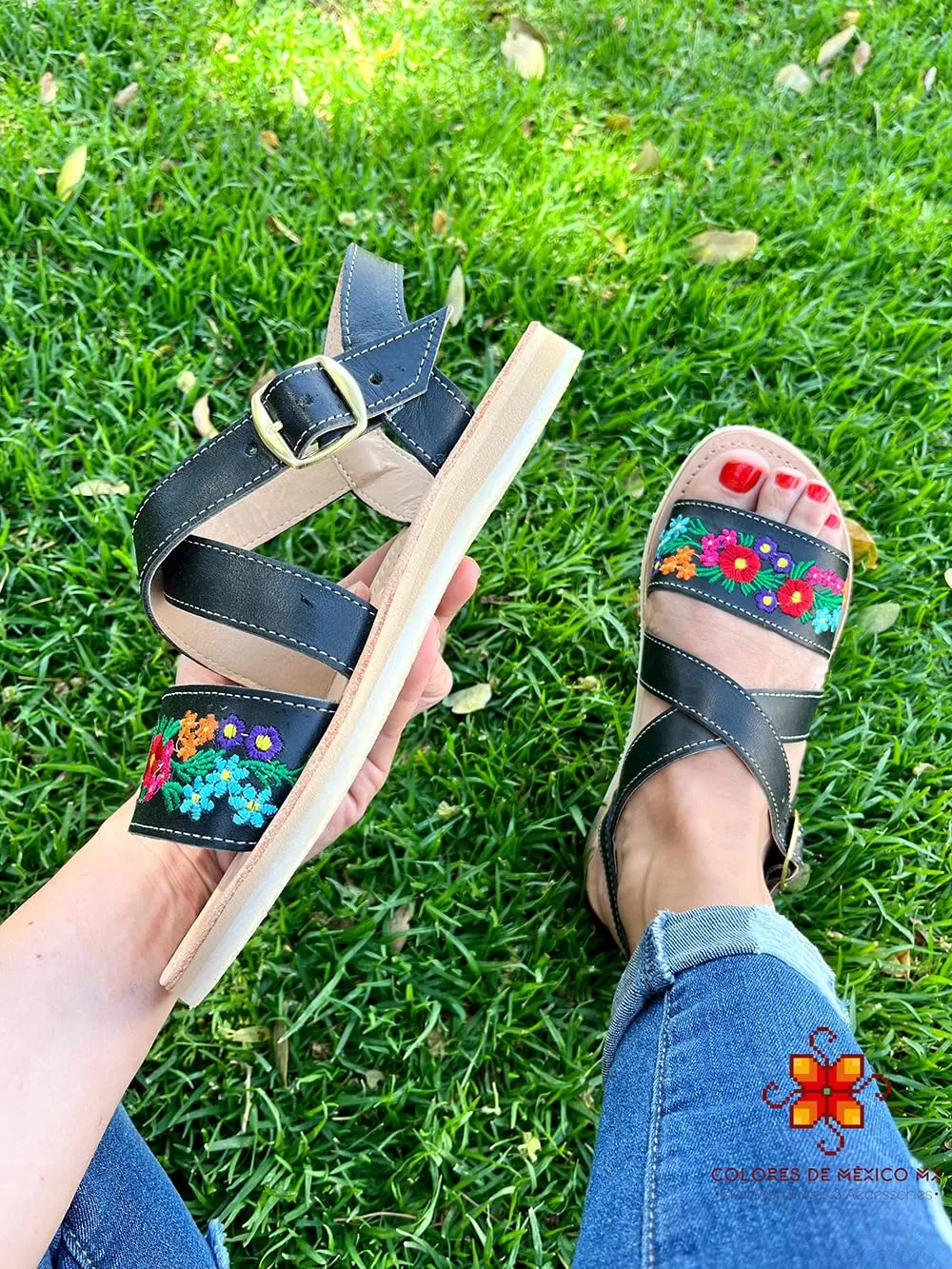 Mexican Leather Sandals with Embroidered Flowers for Women - Model 805 (9, Black)