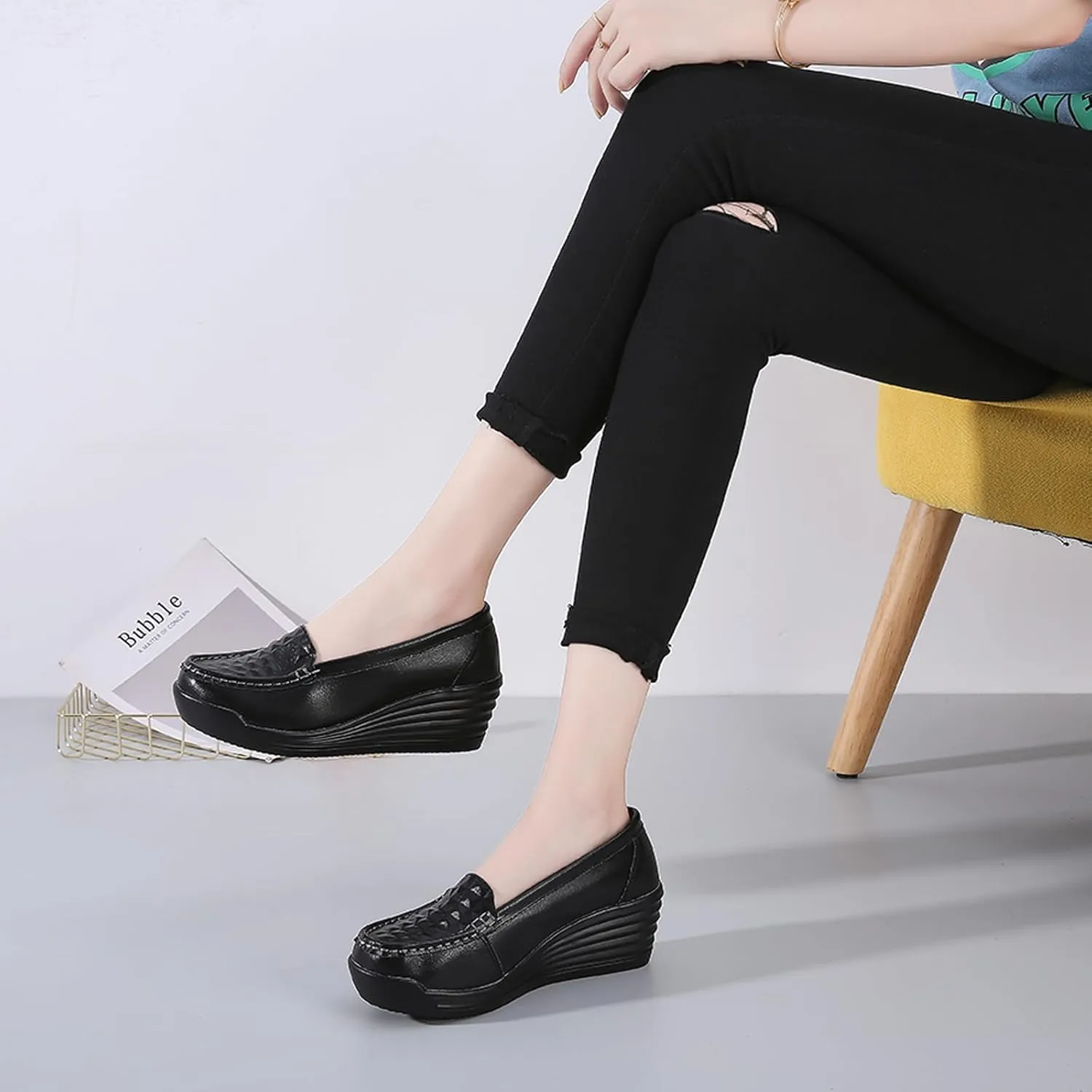 Women's Leather Breathable Wedge Heel Nurse Loafers Comfortable Round Toe Platform Non-Slip Hollow Breathable Slip-On Work Shoes Mother Shoes