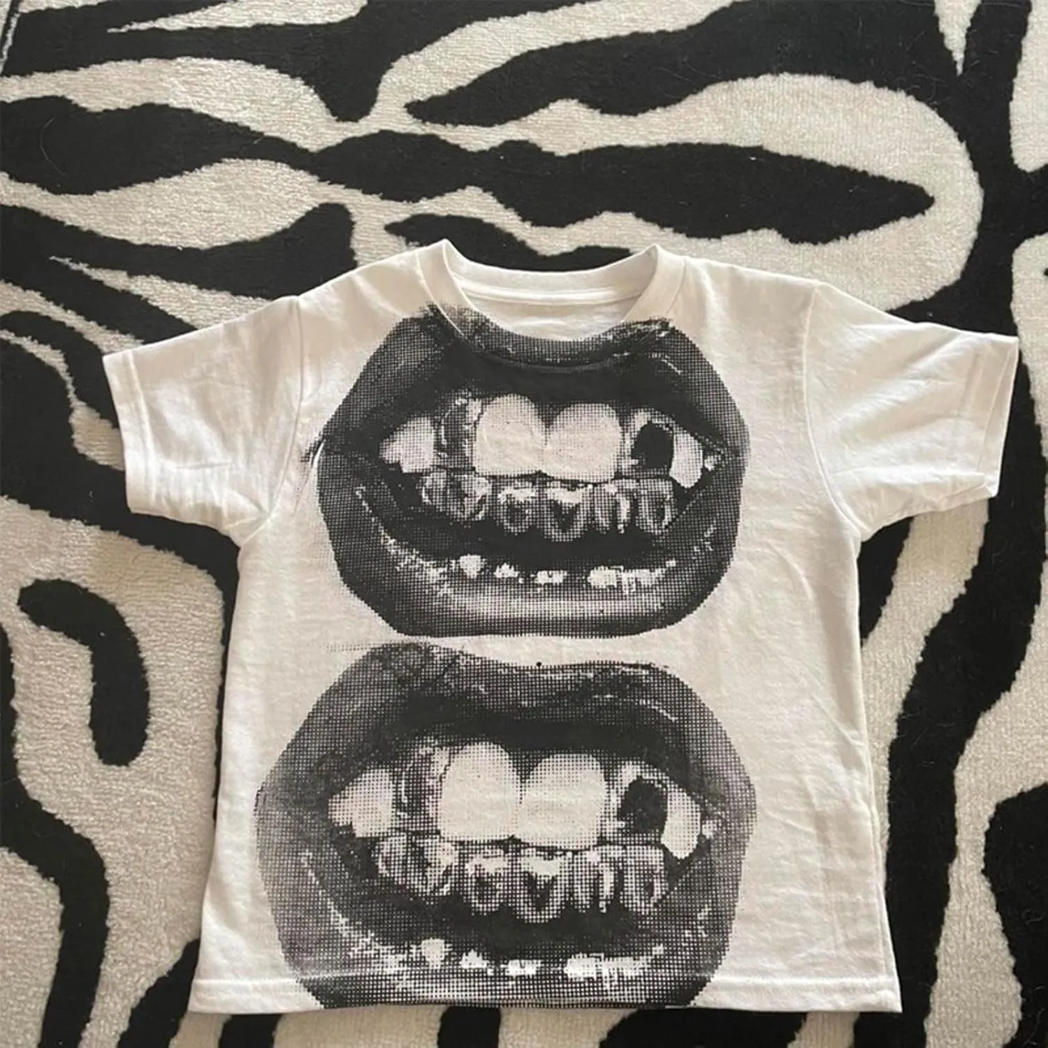 Women's Y2K Pattern T-Shirt, Baby Short Sleeved Punk Gothic T-Shirt, Retro Aesthetic Garbage top
